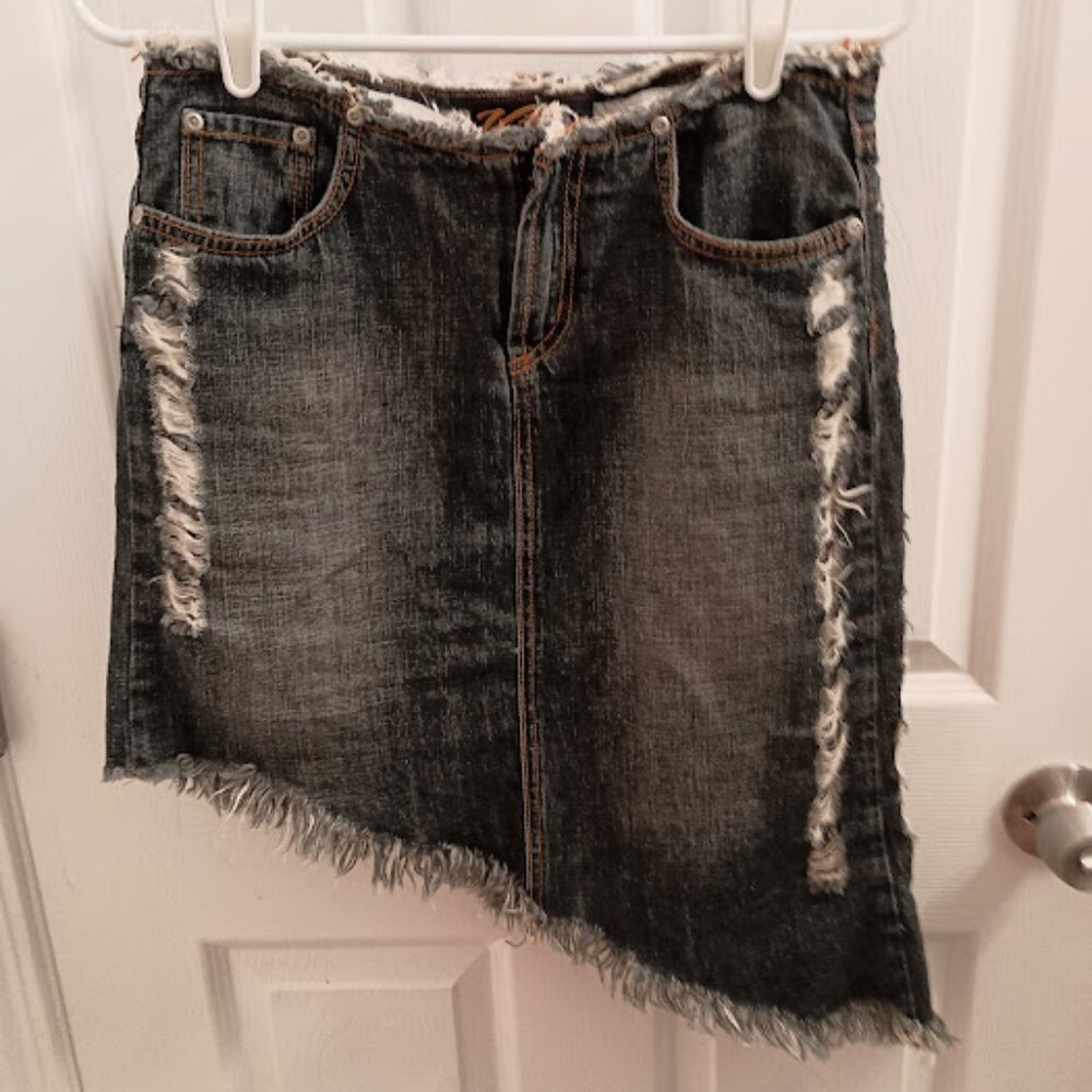 V2 Woman Jeans Skirt Distressed size W3